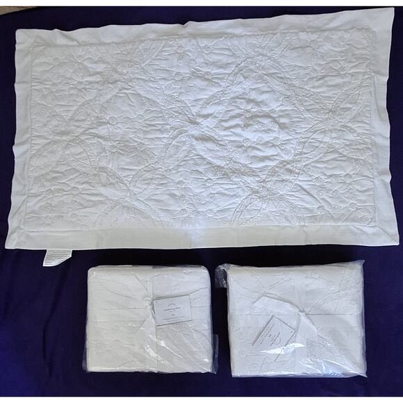 Pottery Barn Candlewick Handcrafted Quilted Cotton Set of 3 White Shams- King - Picture 1 of 14